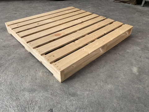 พาเลทไม้แบบคาน